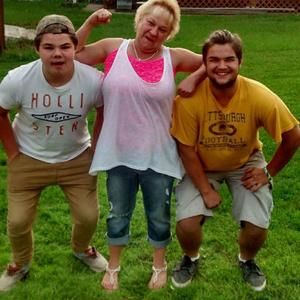 Meet your Posher, Ebonie