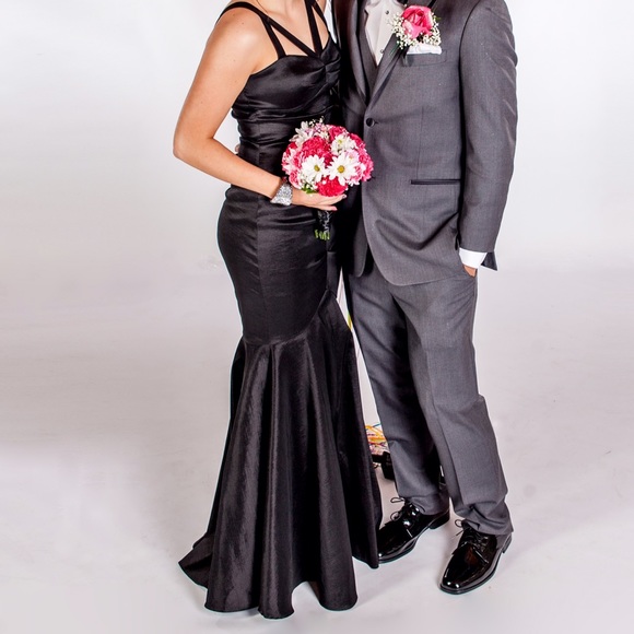 Black Mermaid Gown - Picture 2 of 3