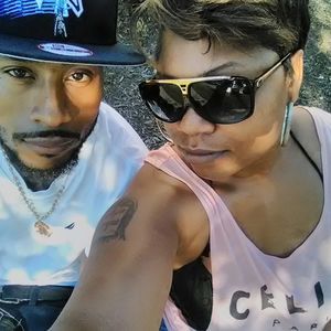 Meet your Posher, Tee