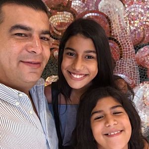 Meet your Posher, Abdias