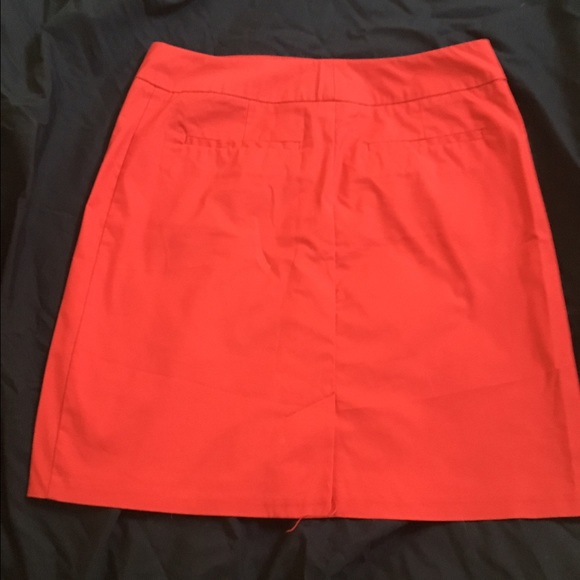 Red mini skirt - Picture 4 of 4