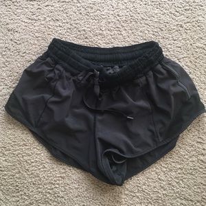 Lululemon Hotty hot short size 6
