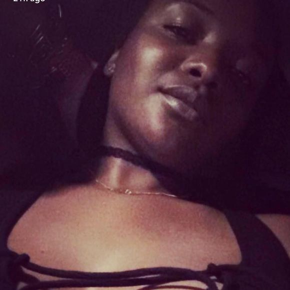 Meet your Posher, Jalia - Picture 1 of 1