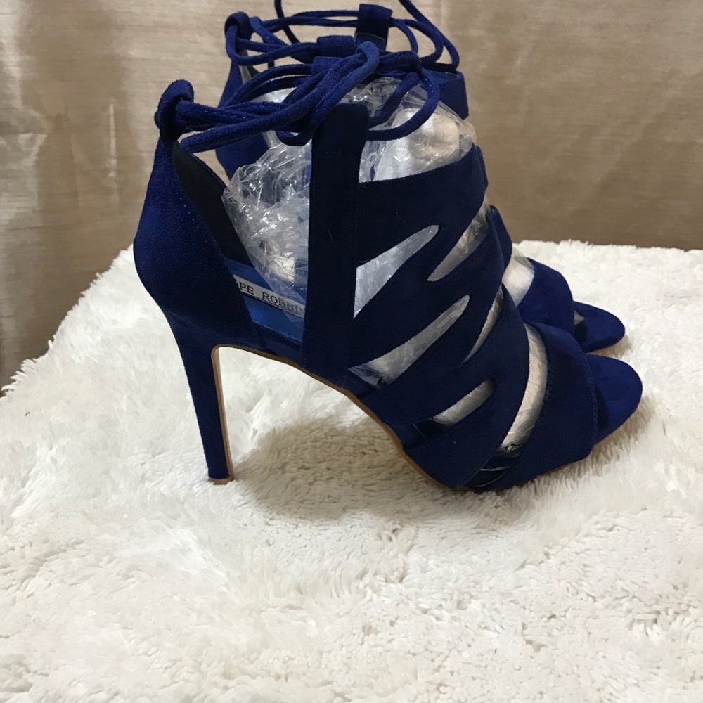 "Brand New" High Heels 🌸