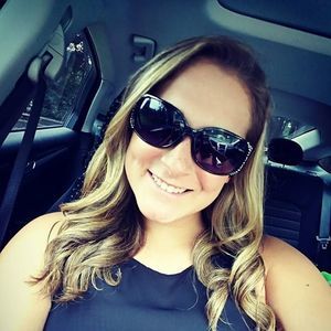 Meet your Posher, Clara