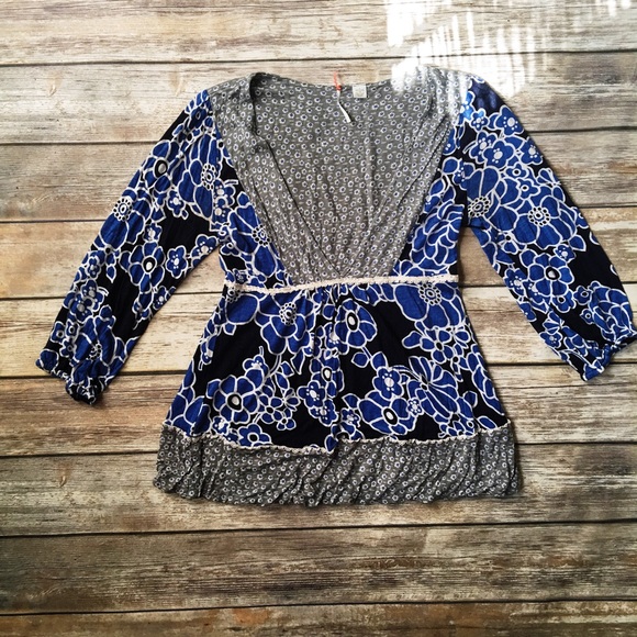 NFS 🚫 Anthropologie Center Stage Top 💙 - Picture 2 of 4