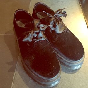 Dr. Martens HOLLY velvet (size 8 US)
