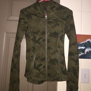 Lululemon Forme jacket Sz 2