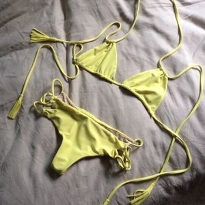 Acacia Swimwear Cannons top // Kauai Bottoms P/S