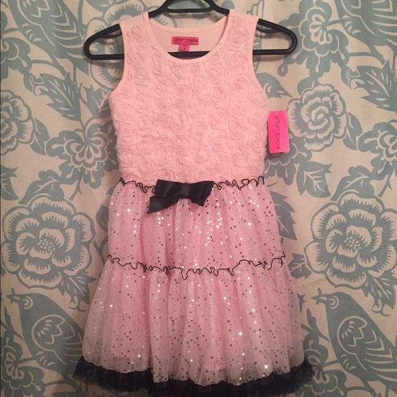Girls pink dress