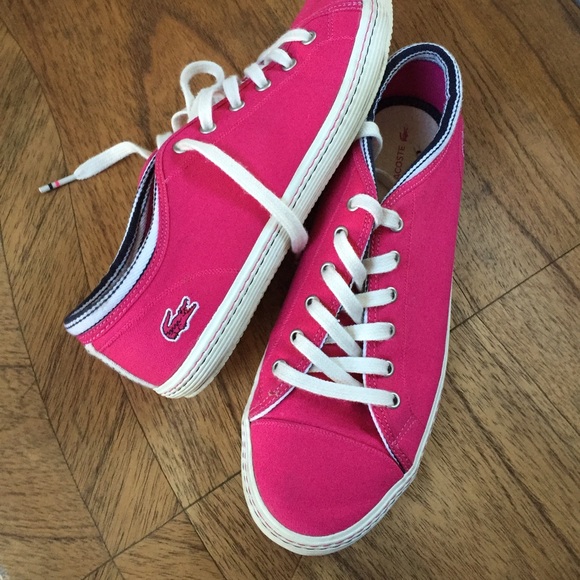 alligator logo shoes