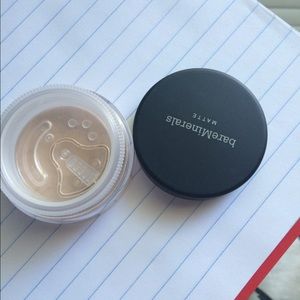 Bare Minerals Matte Foundation in Fairly Light