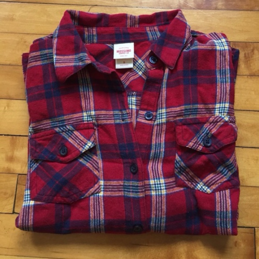 Mossimo Target women’s red fall button up flannel shirt  size small