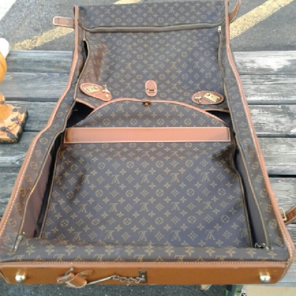 Louis vuitton garment bag  with 4 L.V. hangers - Picture 3 of 4