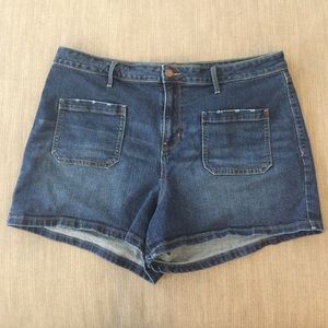 Old Navy vintage high-rise cuffed shorts size 18
