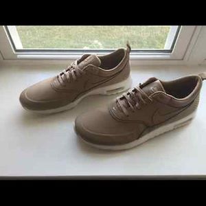 Nike Air Max Thea Premium **RARE**