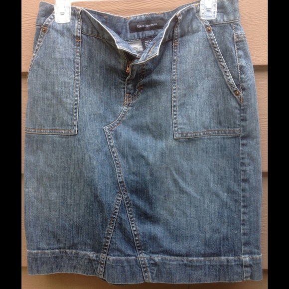 CALVIN KLEIN denim skirt size 8