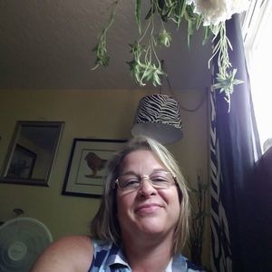 Meet your Posher, Laurie