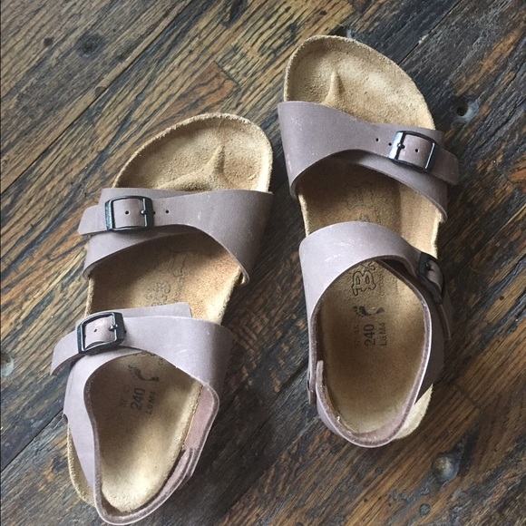 Birkenstock "Birkis" taupe tan sz. 6 sandals
