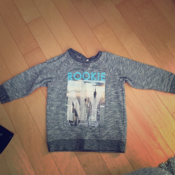 Boy's H&M sweater 1-1 1/2Y