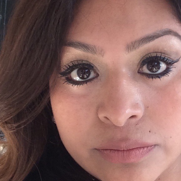 Meet your Posher, Zoraida - Picture 1 of 1