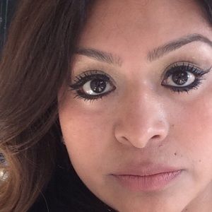 Meet your Posher, Zoraida