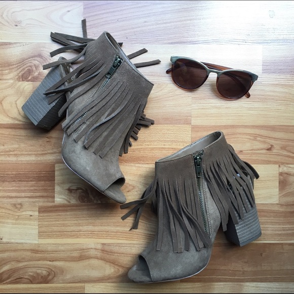 NWT! Carlos Santana Jasper Fringe Booties
