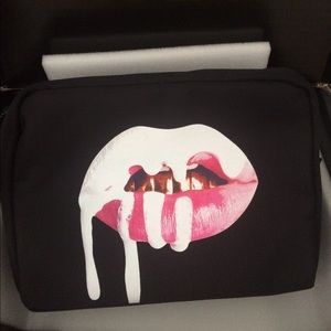 SOLD OUT BIRTHDAY COLLECTION! Kylie cosmetics bag
