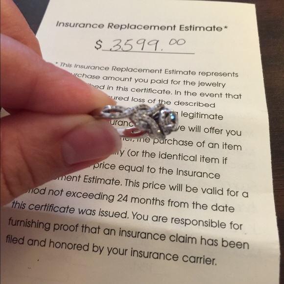 Engagement ring - Picture 4 of 4