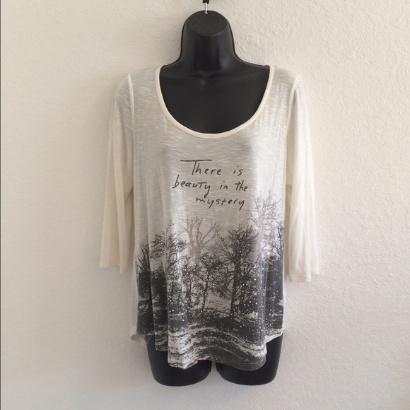 Maurices Tops - Beautiful Half Sleeve Top