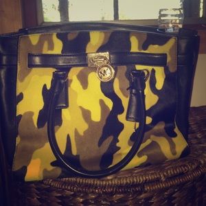 Michael Kors Hamilton Traveler