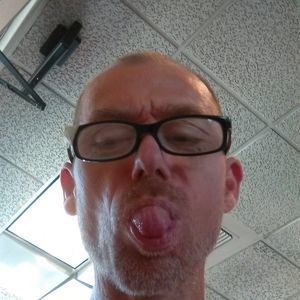 Meet your Posher, Corey