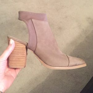 Vince Camuto Booties