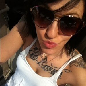 Meet your Posher, Raven