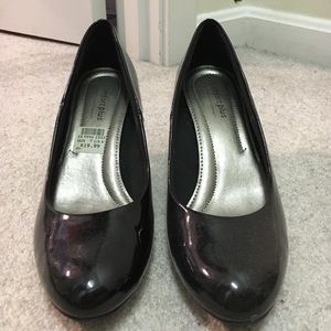 Short black pumps