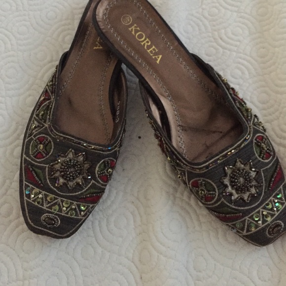 Slip on shoe