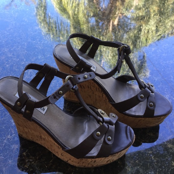 Steve Madden brown cork wedges