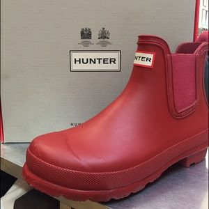 red hunter chelsea boots