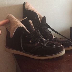 Aldo boots, brown suede in great condition!