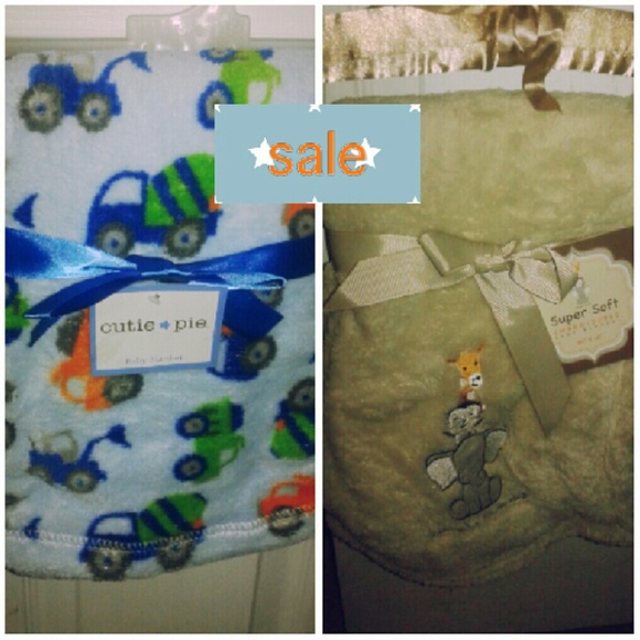 2 super soft plush blankets verry cute