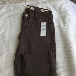 NWT Bullhead low rise skinnies