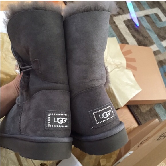 UGG authentic Bailey button bling boots Sz 9 new - Picture 2 of 4