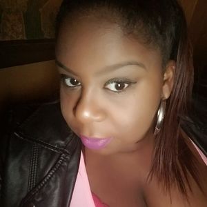 Meet your Posher, Damelle