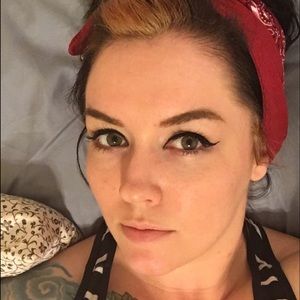 Meet your Posher, Jeni