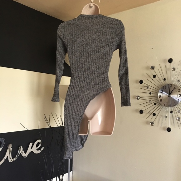 Grey asymmetric sweater - Picture 2 of 2