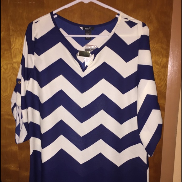 Rue21 Chevron Print pullover