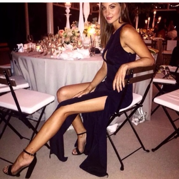 Nwt scf Owen gown - Picture 6 of 8