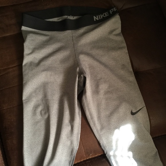 Nike pants - Picture 3 of 3