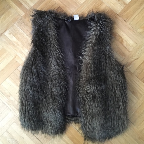 H&M faux fur vest