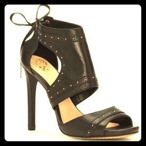 NWT Vince Camuto Roux Heel